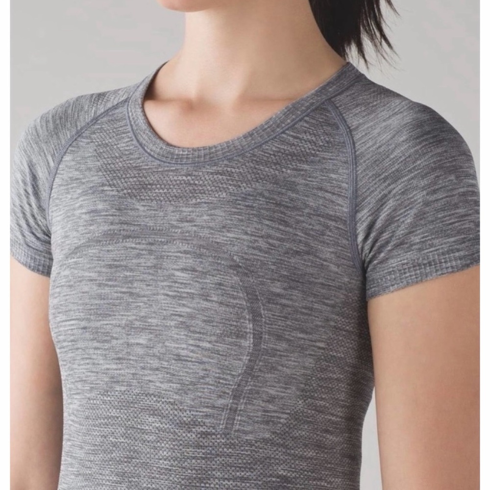 LULULEMON • Heather Gray Swiftly Tech Crewneck Short-Sleeve Athletic Shirt, 6 - Picture 2 of 15